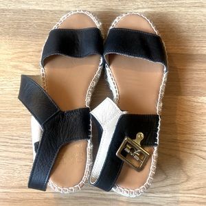 Andre Assous Nakita Platform Wedge - Size 8